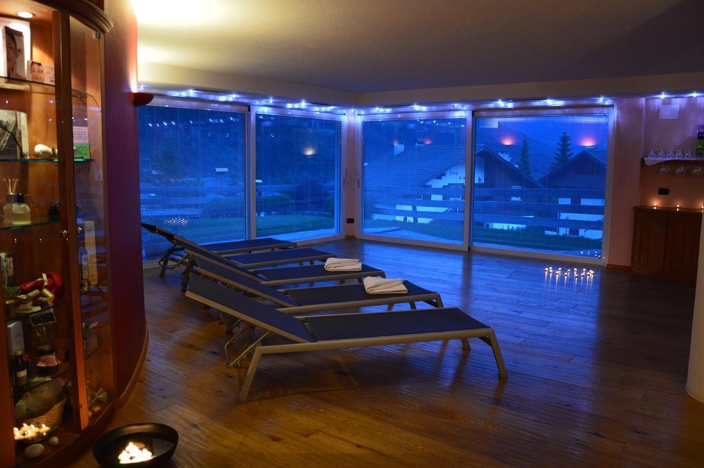 Hotel Garni Carpe Diem Vigo di Fassa Bagian luar foto