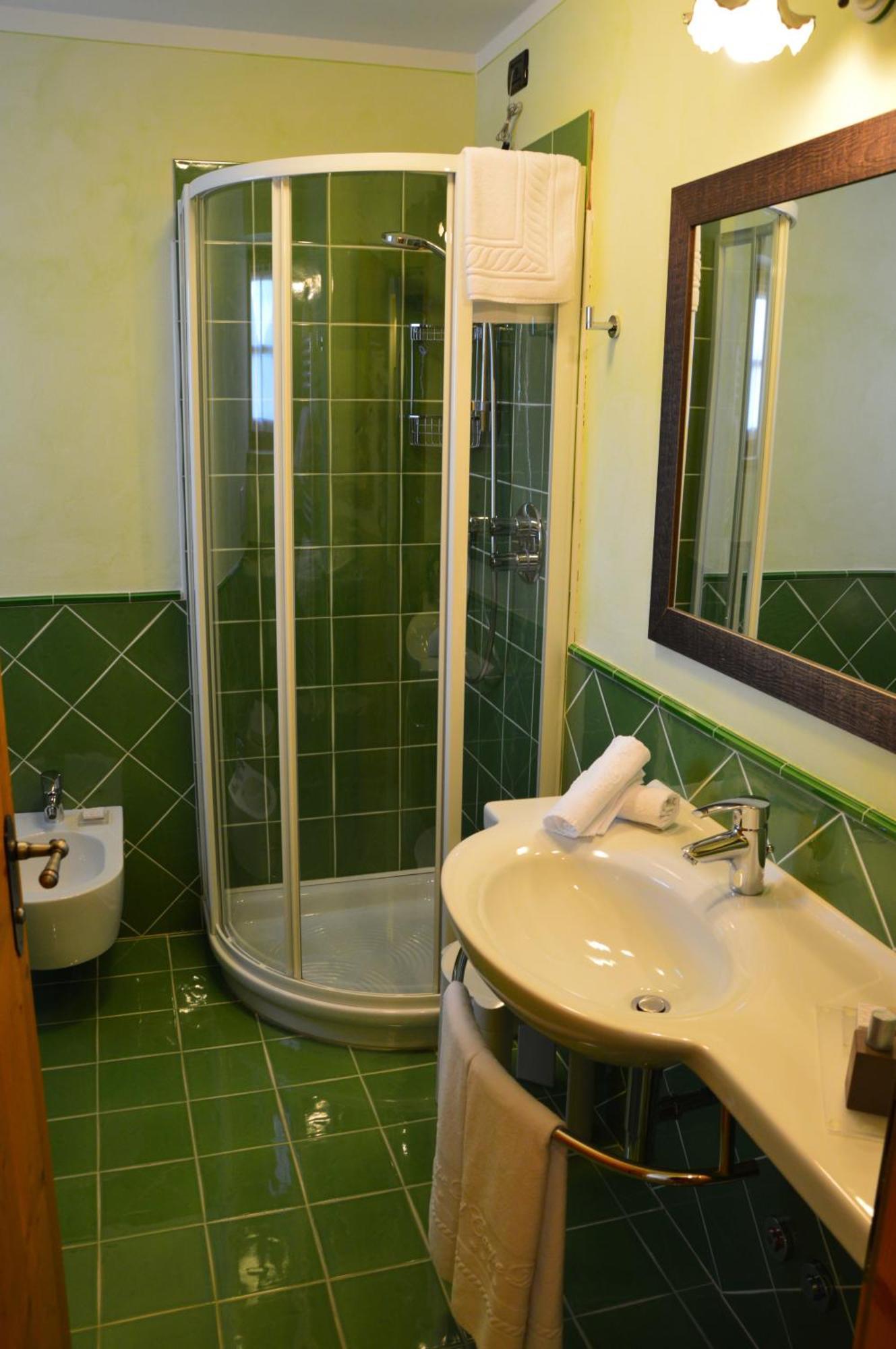 Hotel Garni Carpe Diem Vigo di Fassa Ruang foto