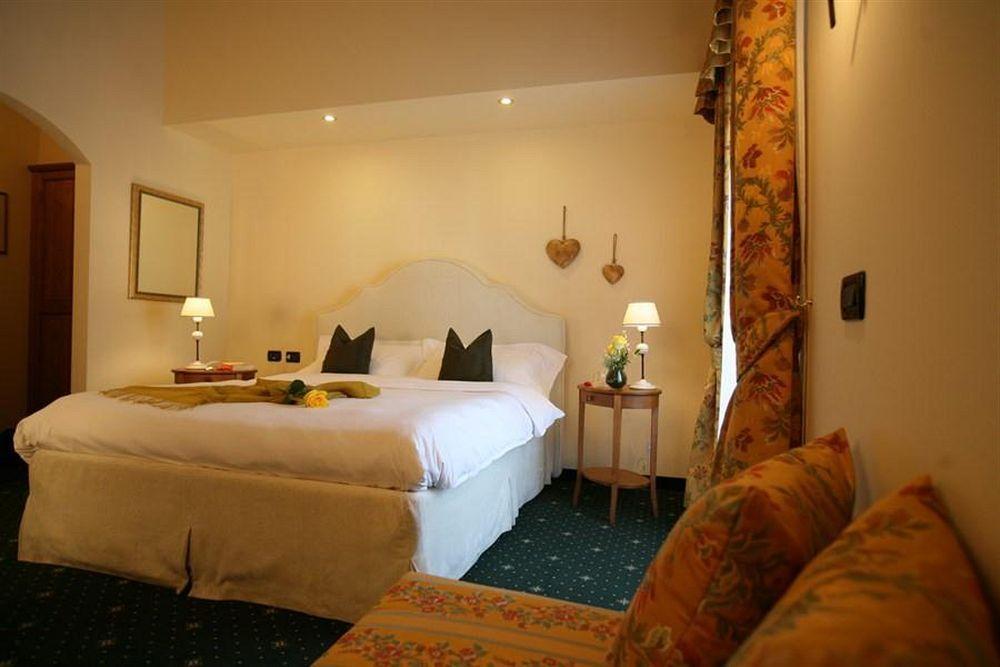 Hotel Garni Carpe Diem Vigo di Fassa Bagian luar foto